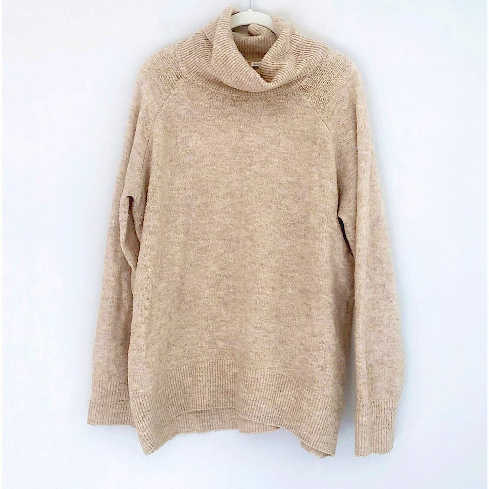 H&M oversized oatmeal turtleneck sweater size small